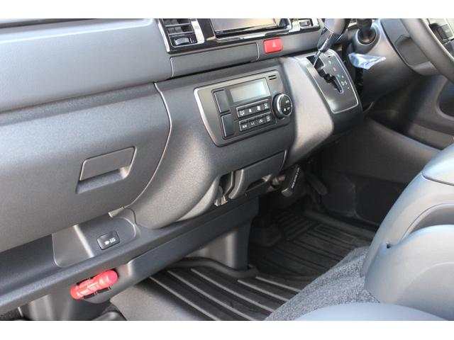 ハイエースバン ロングスーパーＧＬ　ダークプライムＳ　デジタルインナーミラー・パノラミックビューモニター・２０周年スカッフプレート・両側パワースライドドア・ＬＥＤヘッドランプ・玄武１．５インチロダウン・ＫＹＢ減衰力調整式エクステージダンパー・純正部品あり（29枚目）