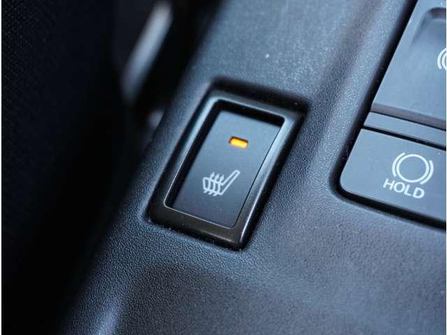 スイフト ハイブリッドＭＺ　純正ナビ　全方位モニター　地デジＴＶ　ＥＴＣ　エアバック　アルミホイル　バックアイカメラ　クリアランスソナー　フルセグＴＶ　ＬＥＤライト　ナビＴＶ　スマートキー　メモリーナビ　Ｓヒーター　キーレス（11枚目）