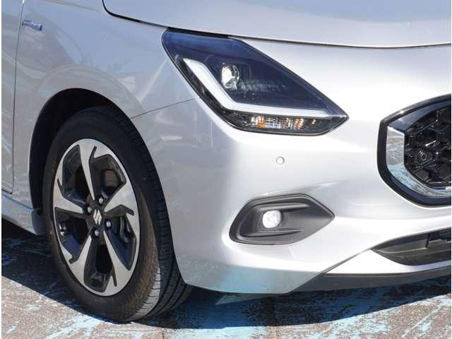 スイフト ハイブリッドＭＺ　純正ナビ　全方位モニター　地デジＴＶ　ＥＴＣ　エアバック　アルミホイル　バックアイカメラ　クリアランスソナー　フルセグＴＶ　ＬＥＤライト　ナビＴＶ　スマートキー　メモリーナビ　Ｓヒーター　キーレス（14枚目）