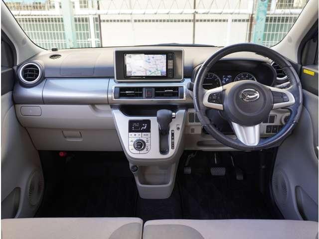 インパネ廻りの画像となります。車両評価証にてダッシュボードのり跡など、前ユーザー様がナビまたレーダーなど取り付けされていた車両もございます。評価証にてご確認頂くか現車確認をお勧めさせて頂きます。