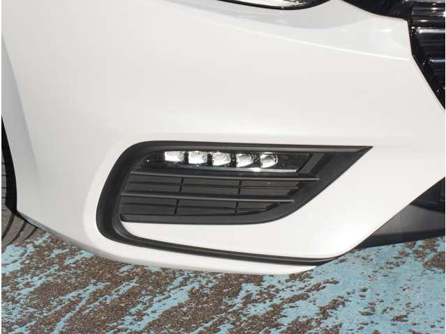 インサイト ＥＸ　純正ナビ　前後ドラレコ　シートヒーター　ソナー　衝突軽減　Ｒカメラ　ＬＥＤライト　アルミ　ＡＢＳ　前席シートヒーター　オ－トエアコン　ナビＴＶ　パワーウィンドウ　スマキー　クルコン　ＰＷシート　ＶＳＡ（18枚目）