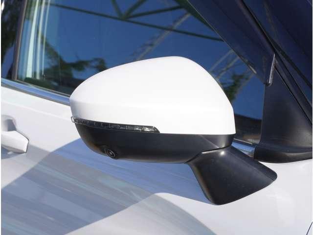 ウインカー付きのサイドミラーで対向車への視認性も良く事故防止にも役立ちます！