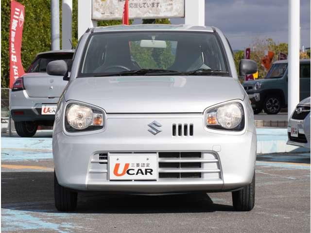 アルト Ｆ　５速ＭＴ　純正ＣＤプレーヤー　横滑り防止装置　ダブルエアバック　キーレスエントリーシステム　横滑防止　パワステ　運転席エアバッグ　ＡＣ　ＡＢＳ　パワーウインドー（10枚目）