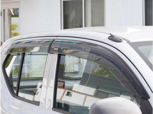 アルト Ｆ　５速ＭＴ　純正ＣＤプレーヤー　横滑り防止装置　ダブルエアバック　キーレスエントリーシステム　横滑防止　パワステ　運転席エアバッグ　ＡＣ　ＡＢＳ　パワーウインドー（14枚目）