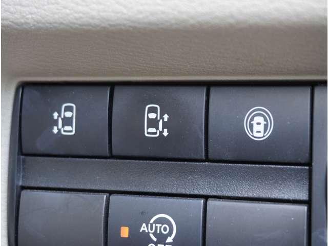 ルークス Ｘ　純正ナビ　地デジＴＶ　全方位モニター　アラモニ　前後衝突軽減ブレーキ　Ｐセンサー　地デジＴＶ　ＡＵＸ　ＤＶＤ再生　ＶＤＣ　ＥＴＣ　スマートキー　キーフリー　ｉ－ｓｔｏｐ　フルオートエアコン　盗難防止（12枚目）