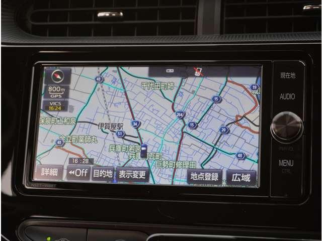 アクア Ｓ　Ｔ－Ｃｏｎｎｅｃｔナビ　地デジＴＶ　バックカメラ　セキュリティー　キーレススタート　両席エアバッグ　バックモニタ　ＡＴエアコン　ＶＳＣ　地デジテレビ　ＬＥＤヘットライト　運転席エアバッグ　ＥＴＣ付（8枚目）