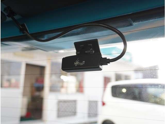 アクア Ｓ　Ｔ－Ｃｏｎｎｅｃｔナビ　地デジＴＶ　バックカメラ　セキュリティー　キーレススタート　両席エアバッグ　バックモニタ　ＡＴエアコン　ＶＳＣ　地デジテレビ　ＬＥＤヘットライト　運転席エアバッグ　ＥＴＣ付（11枚目）