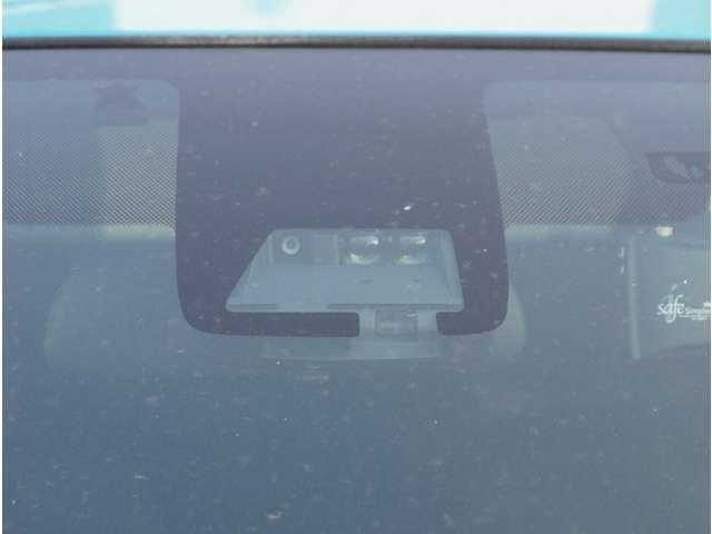 アクア Ｓ　Ｔ－Ｃｏｎｎｅｃｔナビ　地デジＴＶ　バックカメラ　セキュリティー　キーレススタート　両席エアバッグ　バックモニタ　ＡＴエアコン　ＶＳＣ　地デジテレビ　ＬＥＤヘットライト　運転席エアバッグ　ＥＴＣ付（18枚目）