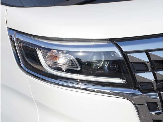 �y�k�d�c�w�b�h���C�g�z���V����ԑ��s�����ǍD�Ȏ��E���m�ۂ����S���ĉ^�]�ł��鍂�P�x�k�d�c�w�b�h���C�g�𑕔��B���邢��ɓ_�����x����������d�͂��}�����Ă��܂��B