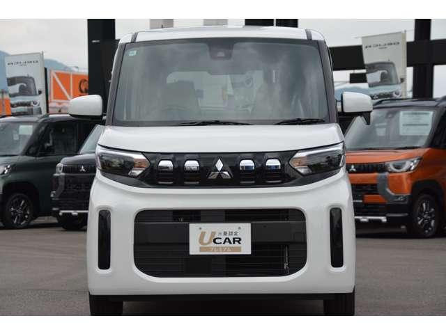 �O���̓z���C�g�p�[���̂��F���ł��B