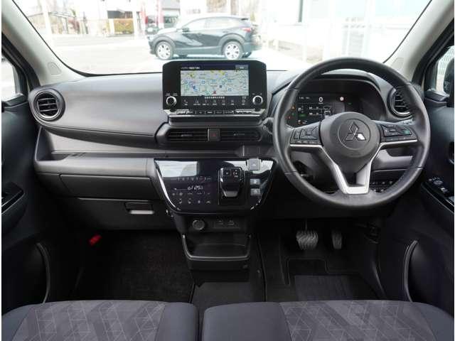 �C���p�l���̉摜�ƂȂ�܂��B�ԗ��]���؂ɂă_�b�V���{�[�h�̂�ՂȂǁA�O���[�U�[�l���i�r�܂����[�_�[�Ȃǎ��t������Ă����ԗ����������܂��B�]���؂ɂĂ��m�F���������Ԋm�F�������߂����Ē����܂��B