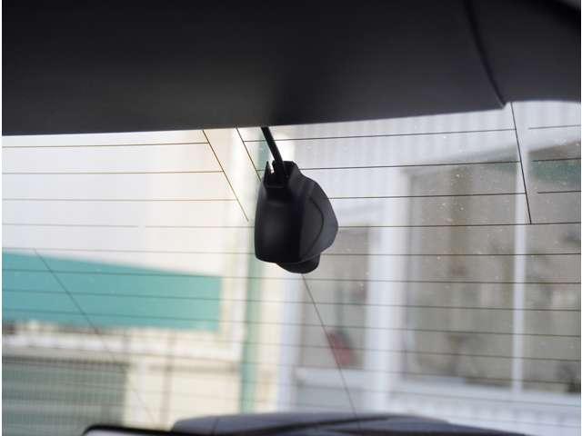 �y����h���C�u���R�[�_�[�z���S�E���S�ȃJ�[���C�t�ɕK�{�̃h���C�u���R�[�_�[�𑕔��B������^�]�⎖�̂ɑ��������ۂ̏󋵂��f���ŋL�^���A����̃��X�N�ɔ����܂��B