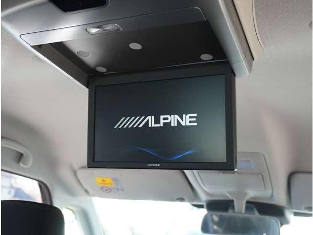 ���q�l���������A�X�ɂ͂`�k�o�h�m�d���̃t���b�v�_�E�����j�^�[����������Ă���܂��B