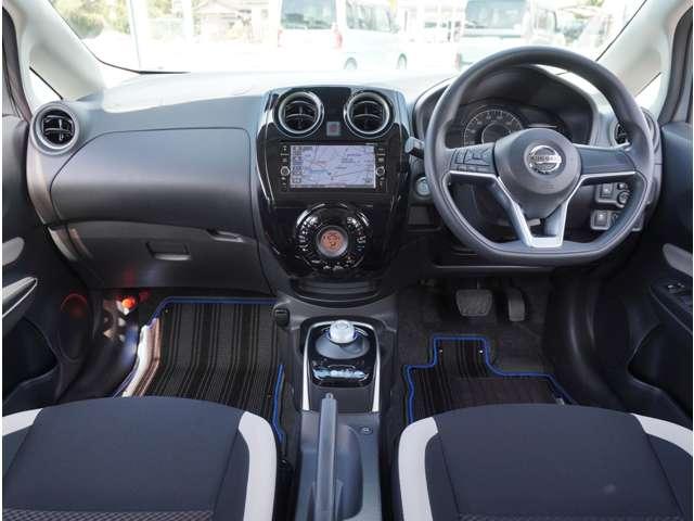 �C���p�l���̉摜�ƂȂ�܂��B�ԗ��]���؂ɂă_�b�V���{�[�h�̂�ՂȂǁA�O���[�U�[�l���i�r�܂����[�_�[�Ȃǎ��t������Ă����ԗ����������܂��B�]���؂ɂĂ��m�F���������Ԋm�F�������߂����Ē����܂��B