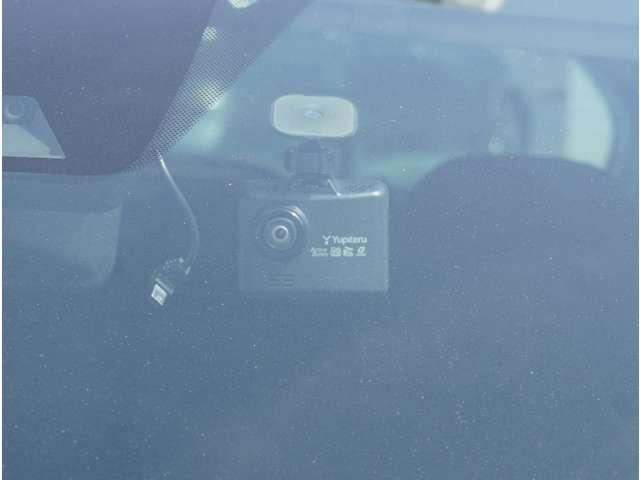 �y�h���C�u���R�[�_�[�z���S�E���S�ȃJ�[���C�t�ɕK�{�̃h���C�u���R�[�_�[�𑕔��B������^�]�⎖�̂ɑ��������ۂ̏󋵂��f���ŋL�^���A����̃��X�N�ɔ����܂��B