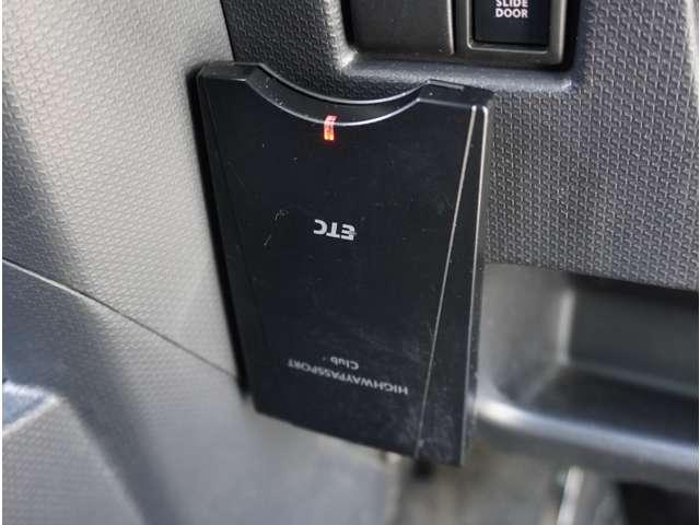 Ｓ　ナビ　ＥＴＣ　両側電動スライドドア　盗難防止　寒冷地　キーフリー　スマキー　サイドエアバッグ　アルミホイール　メモリーナビ　エアバック　ミュージックプレイヤー接続可　ＥＴＣ車載器　パワーステアリング（画像8）