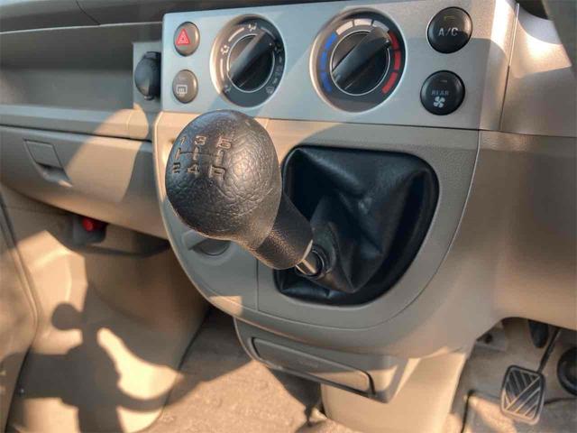 エブリイワゴン ＪＰ　両側スライドドア　キーレスエントリー　電動格納ミラー　ＭＴ　盗難防止システム　ＡＢＳ　ＣＤ　ＵＳＢ　アルミホイール　衝突安全ボディ　エアコン　パワーステアリング　パワーウィンドウ（7枚目）