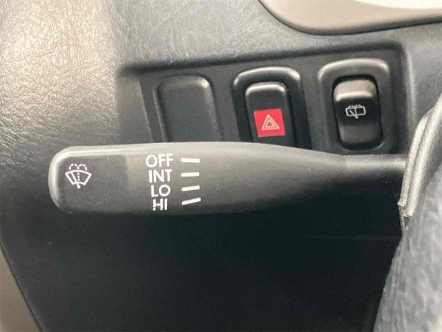 テリオスキッド カスタムＸ　スマートキー　ＡＴ　盗難防止システム　ＡＢＳ　ＣＤ　ＭＤ　アルミホイール　衝突安全ボディ　エアコン　パワーステアリング　パワーウィンドウ（6枚目）