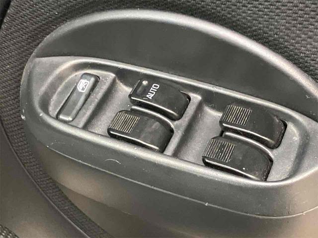 テリオスキッド カスタムＸ　スマートキー　ＡＴ　盗難防止システム　ＡＢＳ　ＣＤ　ＭＤ　アルミホイール　衝突安全ボディ　エアコン　パワーステアリング　パワーウィンドウ（9枚目）