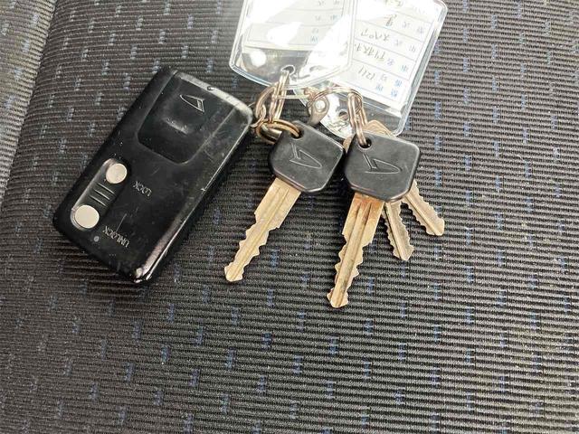 テリオスキッド カスタムＸ　スマートキー　ＡＴ　盗難防止システム　ＡＢＳ　ＣＤ　ＭＤ　アルミホイール　衝突安全ボディ　エアコン　パワーステアリング　パワーウィンドウ（48枚目）