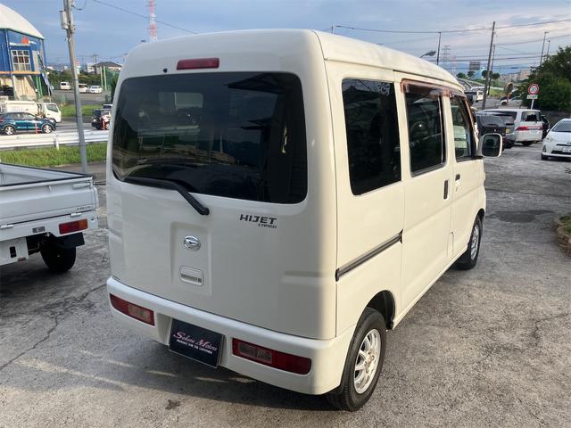 ハイゼットカーゴ クルーズ　４ＷＤ　ＭＴ　ＥＴＣ　両側スライドドア　電動格納ミラー　アルミホイール　エアコン　パワーステアリング　パワーウィンドウ　運転席エアバッグ　助手席エアバッグ（6枚目）