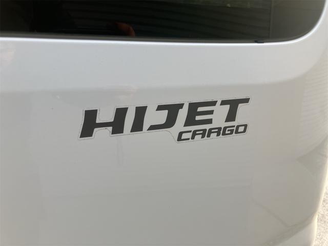 ハイゼットカーゴ クルーズ　４ＷＤ　ＭＴ　ＥＴＣ　両側スライドドア　電動格納ミラー　アルミホイール　エアコン　パワーステアリング　パワーウィンドウ　運転席エアバッグ　助手席エアバッグ（9枚目）