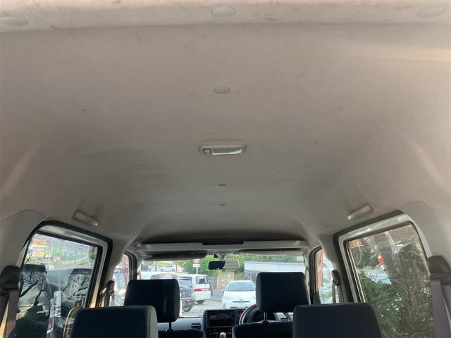 ハイゼットカーゴ クルーズ　４ＷＤ　ＭＴ　ＥＴＣ　両側スライドドア　電動格納ミラー　アルミホイール　エアコン　パワーステアリング　パワーウィンドウ　運転席エアバッグ　助手席エアバッグ（12枚目）