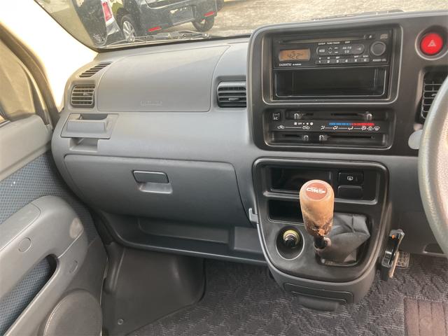 ハイゼットカーゴ クルーズ　４ＷＤ　ＭＴ　ＥＴＣ　両側スライドドア　電動格納ミラー　アルミホイール　エアコン　パワーステアリング　パワーウィンドウ　運転席エアバッグ　助手席エアバッグ（25枚目）