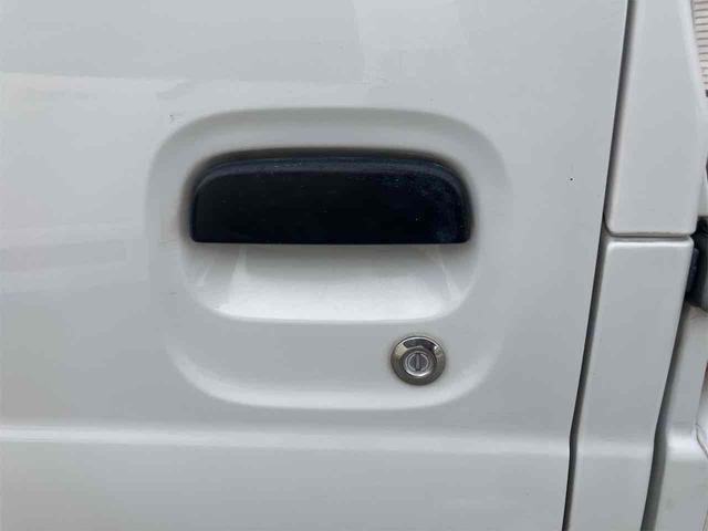 キャリイトラック KUスペシャル 4WD ワンオーナー AT エアコン パワーステアリング 運転席エアバッグ 助手席エアバッグ(19枚目)