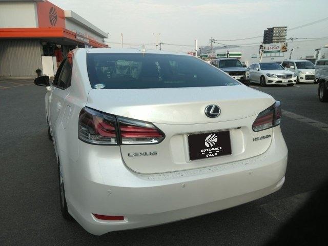 ＨＳ ＨＳ２５０ｈ　バージョンＩ　革シート　キーレス　フルセグ　ナビ＆ＴＶ　１７アルミホイール　エアバッグ　オートマ　フル装備　ＥＴＣ　バックカメラ　スマートキー（3枚目）