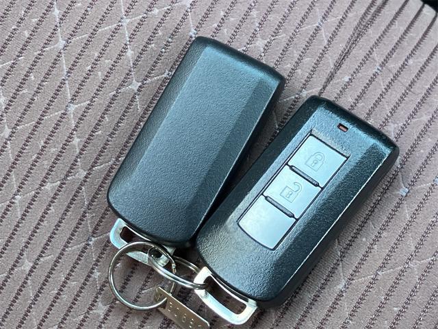 eKワゴン Gセーフティパッケージ 全方位カメラ ナビ地デジTV Bluetooth ドライブレコーダー スマートキー プッシュスターター オートライト HIDヘッドライト 衝突軽減ブレーキ オートマチックハイビーム アイドリングS(12枚目)