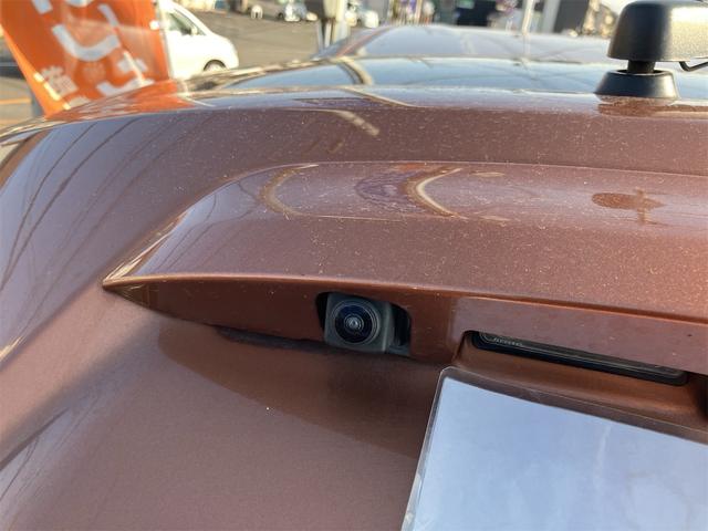 ノート メダリスト X 衝突軽減ブレーキ レーンアシスト 横滑り防止装置 アイドリングストップ アラウンドビューモニター 純正ナビ地デジTV Bluetooth インテリジェントキー プッシュスターター HIDヘッドライト(7枚目)