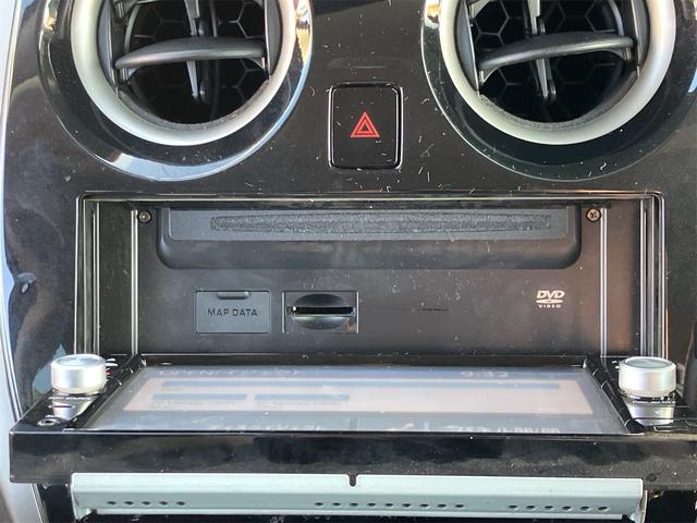 ノート メダリスト　Ｘ　衝突軽減ブレーキ　レーンアシスト　横滑り防止装置　アイドリングストップ　アラウンドビューモニター　純正ナビ地デジＴＶ　Ｂｌｕｅｔｏｏｔｈ　インテリジェントキー　プッシュスターター　ＨＩＤヘッドライト（11枚目）