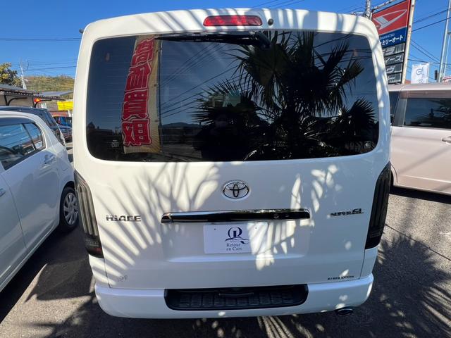 ハイエースバン スーパーＧＬ　ダークプライム　ディーゼル　社外ナビ　Ｂカメラ　ドラレコ　両側パワースライド　シートカバー　社外ＡＷ　ベットキット　社外テールライト　ＬＥＤライト（14枚目）