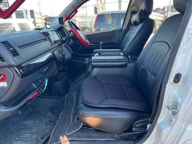 ハイエースバン スーパーＧＬ　ダークプライム　ディーゼル　社外ナビ　Ｂカメラ　ドラレコ　両側パワースライド　シートカバー　社外ＡＷ　ベットキット　社外テールライト　ＬＥＤライト（32枚目）