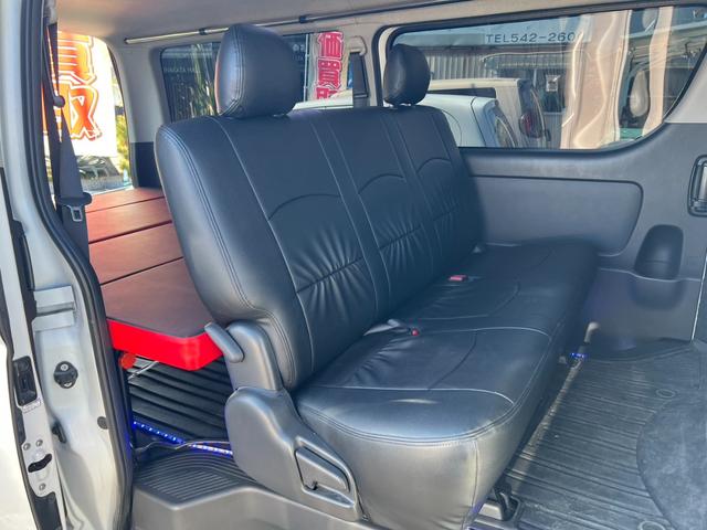 ハイエースバン スーパーＧＬ　ダークプライム　ディーゼル　社外ナビ　Ｂカメラ　ドラレコ　両側パワースライド　シートカバー　社外ＡＷ　ベットキット　社外テールライト　ＬＥＤライト（41枚目）