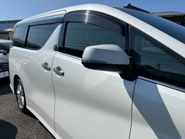 ヴェルファイア ２．５Ｚ　アルパインワイドナビ　Ｂカメラ　フルセグ　ＤＶＤ再生　レーダークルーズ　ドラレコ　８人乗り　フリップダウン　両側パワースライド　純正１８インチＡＷ　スマートキー　ＥＴＣ　コーナーセンサー　ＬＥＤライト（13枚目）