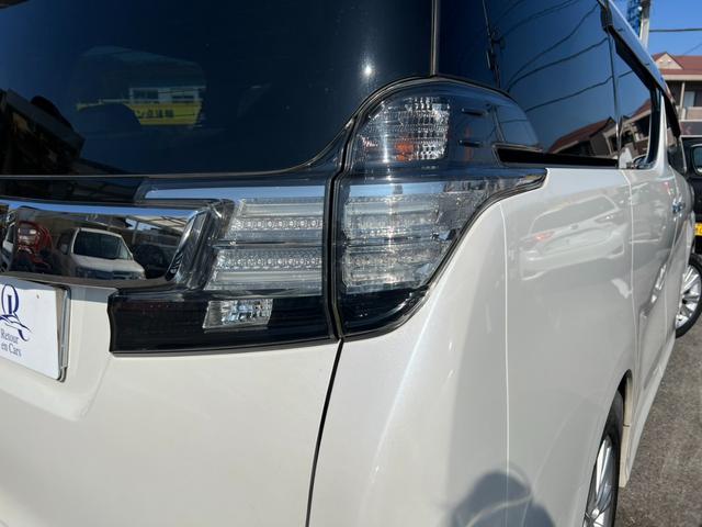 ヴェルファイア ２．５Ｚ　アルパインワイドナビ　Ｂカメラ　フルセグ　ＤＶＤ再生　レーダークルーズ　ドラレコ　８人乗り　フリップダウン　両側パワースライド　純正１８インチＡＷ　スマートキー　ＥＴＣ　コーナーセンサー　ＬＥＤライト（14枚目）