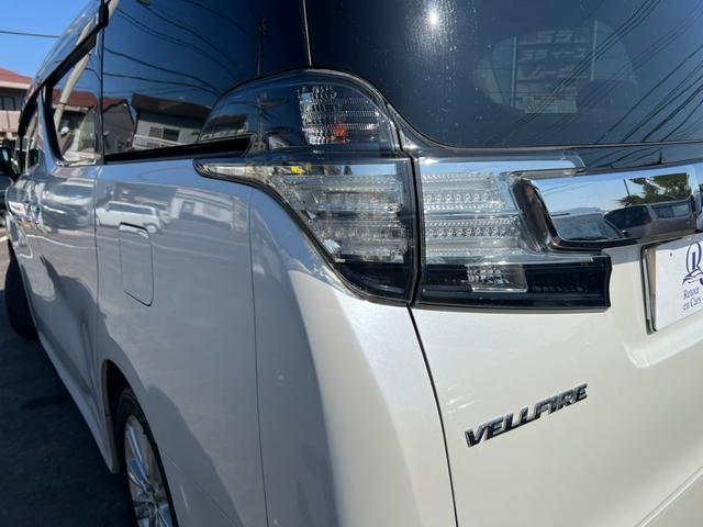 ヴェルファイア ２．５Ｚ　アルパインワイドナビ　Ｂカメラ　フルセグ　ＤＶＤ再生　レーダークルーズ　ドラレコ　８人乗り　フリップダウン　両側パワースライド　純正１８インチＡＷ　スマートキー　ＥＴＣ　コーナーセンサー　ＬＥＤライト（18枚目）