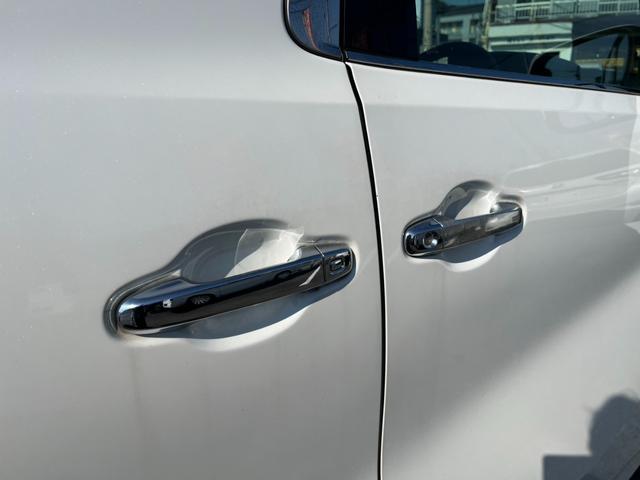 ヴェルファイア ２．５Ｚ　アルパインワイドナビ　Ｂカメラ　フルセグ　ＤＶＤ再生　レーダークルーズ　ドラレコ　８人乗り　フリップダウン　両側パワースライド　純正１８インチＡＷ　スマートキー　ＥＴＣ　コーナーセンサー　ＬＥＤライト（25枚目）