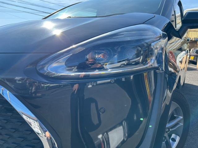 シエンタ Ｇ　クエロ　評価書付　ディーラー車検記録簿有　７人乗　純正ナビ　ＤＶＤ　Ｂｌｕｅｔｏｏｔｈ　Ｂカメラ　フルセグ　両側パワースライド　ハーフレザー　ＥＴＣ　ドラレコ　レーンキープ　１５インチＡＷ　コーナーセンサー（17枚目）