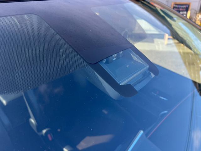 シエンタ Ｇ　クエロ　評価書付　ディーラー車検記録簿有　７人乗　純正ナビ　ＤＶＤ　Ｂｌｕｅｔｏｏｔｈ　Ｂカメラ　フルセグ　両側パワースライド　ハーフレザー　ＥＴＣ　ドラレコ　レーンキープ　１５インチＡＷ　コーナーセンサー（18枚目）