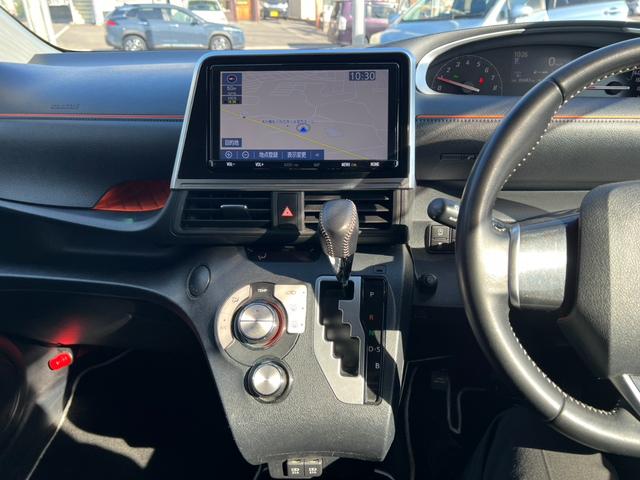 シエンタ Ｇ　クエロ　評価書付　ディーラー車検記録簿有　７人乗　純正ナビ　ＤＶＤ　Ｂｌｕｅｔｏｏｔｈ　Ｂカメラ　フルセグ　両側パワースライド　ハーフレザー　ＥＴＣ　ドラレコ　レーンキープ　１５インチＡＷ　コーナーセンサー（30枚目）