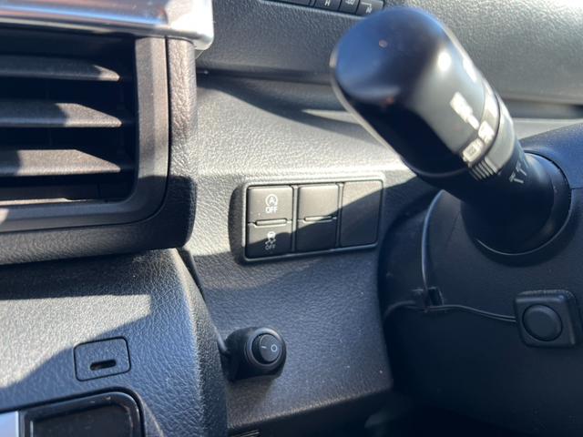 シエンタ Ｇ　クエロ　評価書付　ディーラー車検記録簿有　７人乗　純正ナビ　ＤＶＤ　Ｂｌｕｅｔｏｏｔｈ　Ｂカメラ　フルセグ　両側パワースライド　ハーフレザー　ＥＴＣ　ドラレコ　レーンキープ　１５インチＡＷ　コーナーセンサー（38枚目）