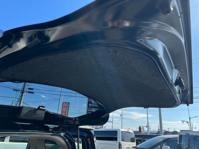 シエンタ Ｇ　クエロ　評価書付　ディーラー車検記録簿有　７人乗　純正ナビ　ＤＶＤ　Ｂｌｕｅｔｏｏｔｈ　Ｂカメラ　フルセグ　両側パワースライド　ハーフレザー　ＥＴＣ　ドラレコ　レーンキープ　１５インチＡＷ　コーナーセンサー（66枚目）