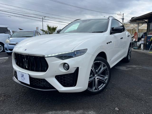 レヴァンテ Ｓグランスポーツ　ネリッシモパッケージ　評価書付　全方位カメラ　カープレイ　レーダークルーズ　シートベンチレーション　後席モニター２台　走行中ＴＶＯＫ　サンルーフ　２１インチＡＷ　レッドキャリパー　ＥＴＣ　スマートキー×２　ＤＶＤプレイヤー（10枚目）