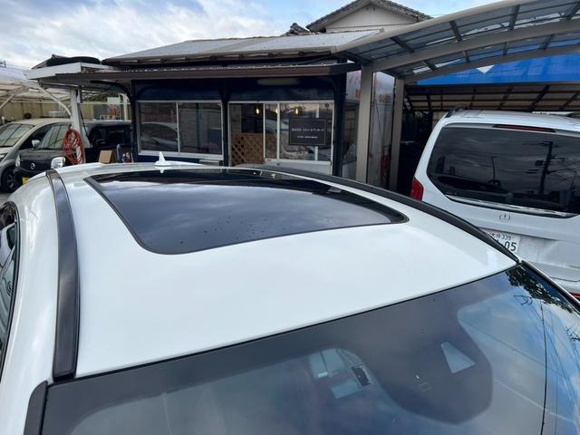 レヴァンテ Ｓグランスポーツ　ネリッシモパッケージ　評価書付　全方位カメラ　カープレイ　レーダークルーズ　シートベンチレーション　後席モニター２台　走行中ＴＶＯＫ　サンルーフ　２１インチＡＷ　レッドキャリパー　ＥＴＣ　スマートキー×２　ＤＶＤプレイヤー（27枚目）