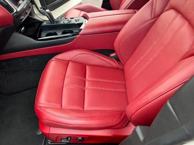 レヴァンテ Ｓグランスポーツ　ネリッシモパッケージ　評価書付　全方位カメラ　カープレイ　レーダークルーズ　シートベンチレーション　後席モニター２台　走行中ＴＶＯＫ　サンルーフ　２１インチＡＷ　レッドキャリパー　ＥＴＣ　スマートキー×２　ＤＶＤプレイヤー（49枚目）