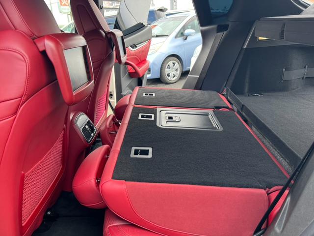 レヴァンテ Ｓグランスポーツ　ネリッシモパッケージ　評価書付　全方位カメラ　カープレイ　レーダークルーズ　シートベンチレーション　後席モニター２台　走行中ＴＶＯＫ　サンルーフ　２１インチＡＷ　レッドキャリパー　ＥＴＣ　スマートキー×２　ＤＶＤプレイヤー（62枚目）