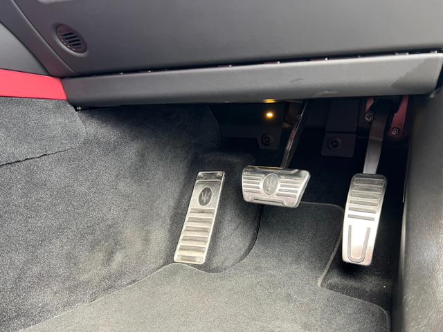 レヴァンテ Ｓグランスポーツ　ネリッシモパッケージ　評価書付　全方位カメラ　カープレイ　レーダークルーズ　シートベンチレーション　後席モニター２台　走行中ＴＶＯＫ　サンルーフ　２１インチＡＷ　レッドキャリパー　ＥＴＣ　スマートキー×２　ＤＶＤプレイヤー（70枚目）